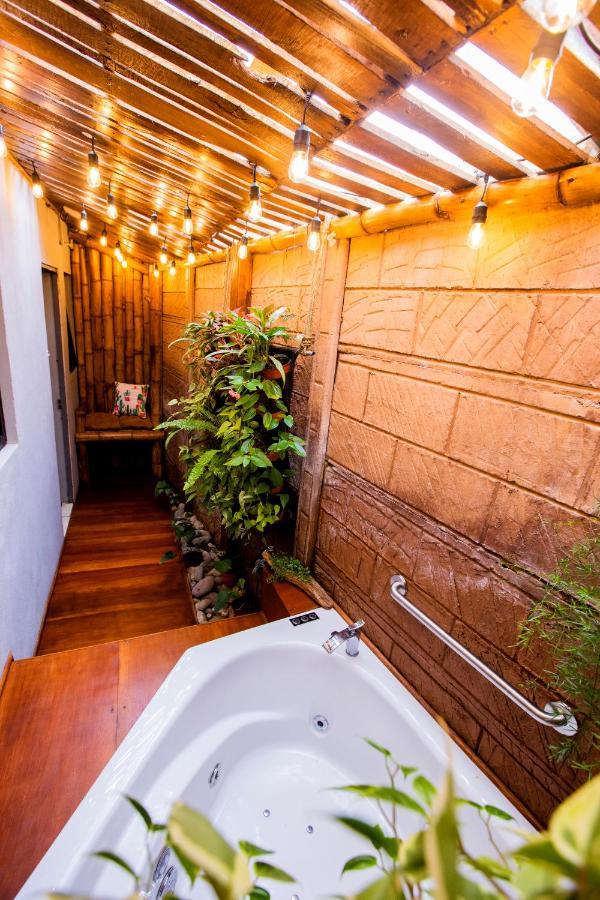 Casa Suculenta ,Monteverde Con Jacuzzi Privado Y Lavanderia Exterior photo